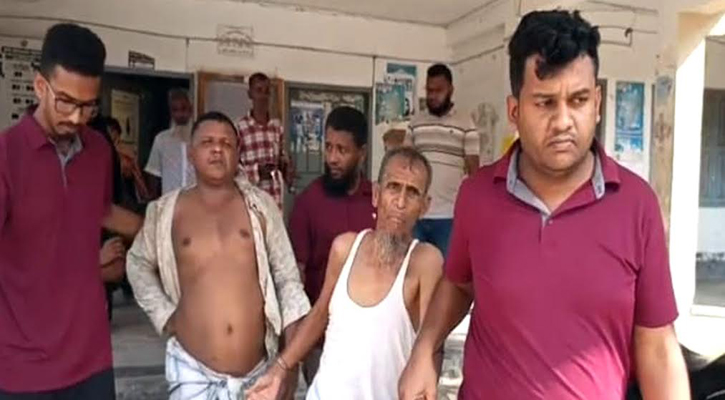 ২ ছিনতাইকারীকে গণপিটুনি দিয়ে পুলিশে দিলো জনতা